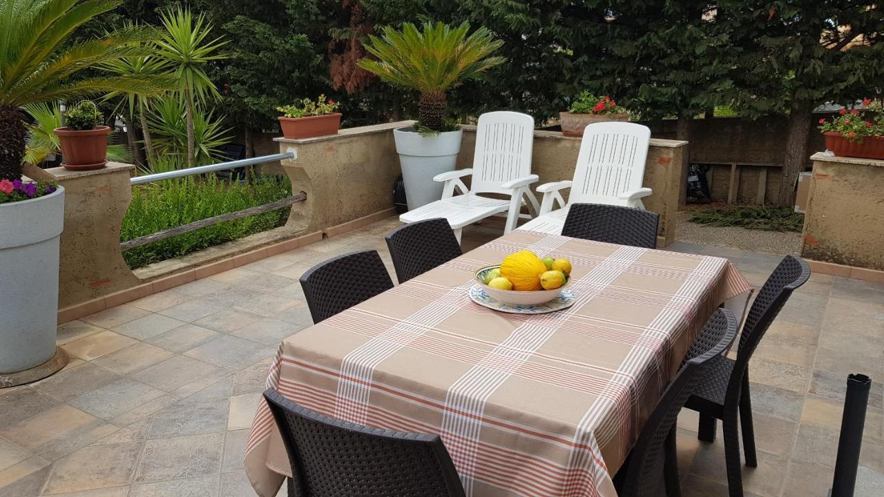 Casa Vacanze Villa Tropia Camastra Exterior foto