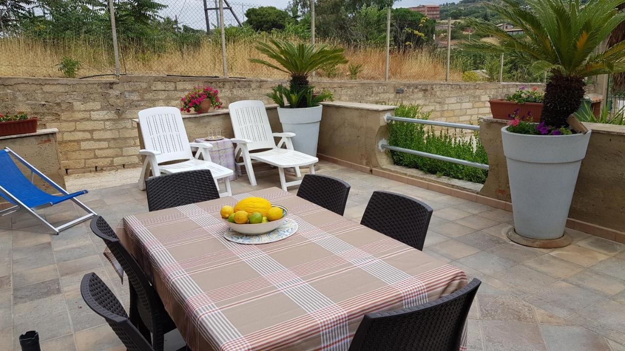 Casa Vacanze Villa Tropia Camastra Exterior foto